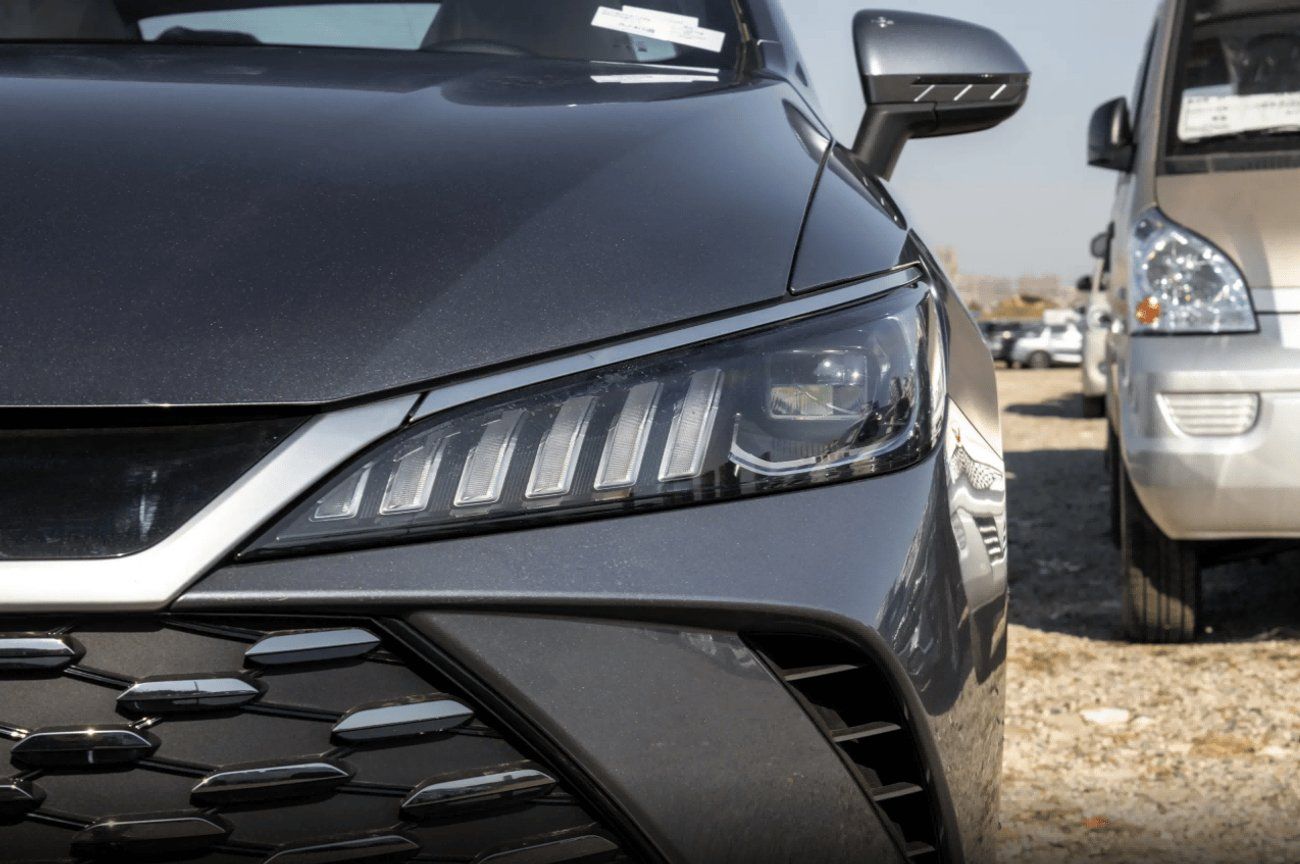 بي واي دي كين بلاس BYD QIN PLUS  DM - i 1.5L Plug-in Hybrid 55km Leading