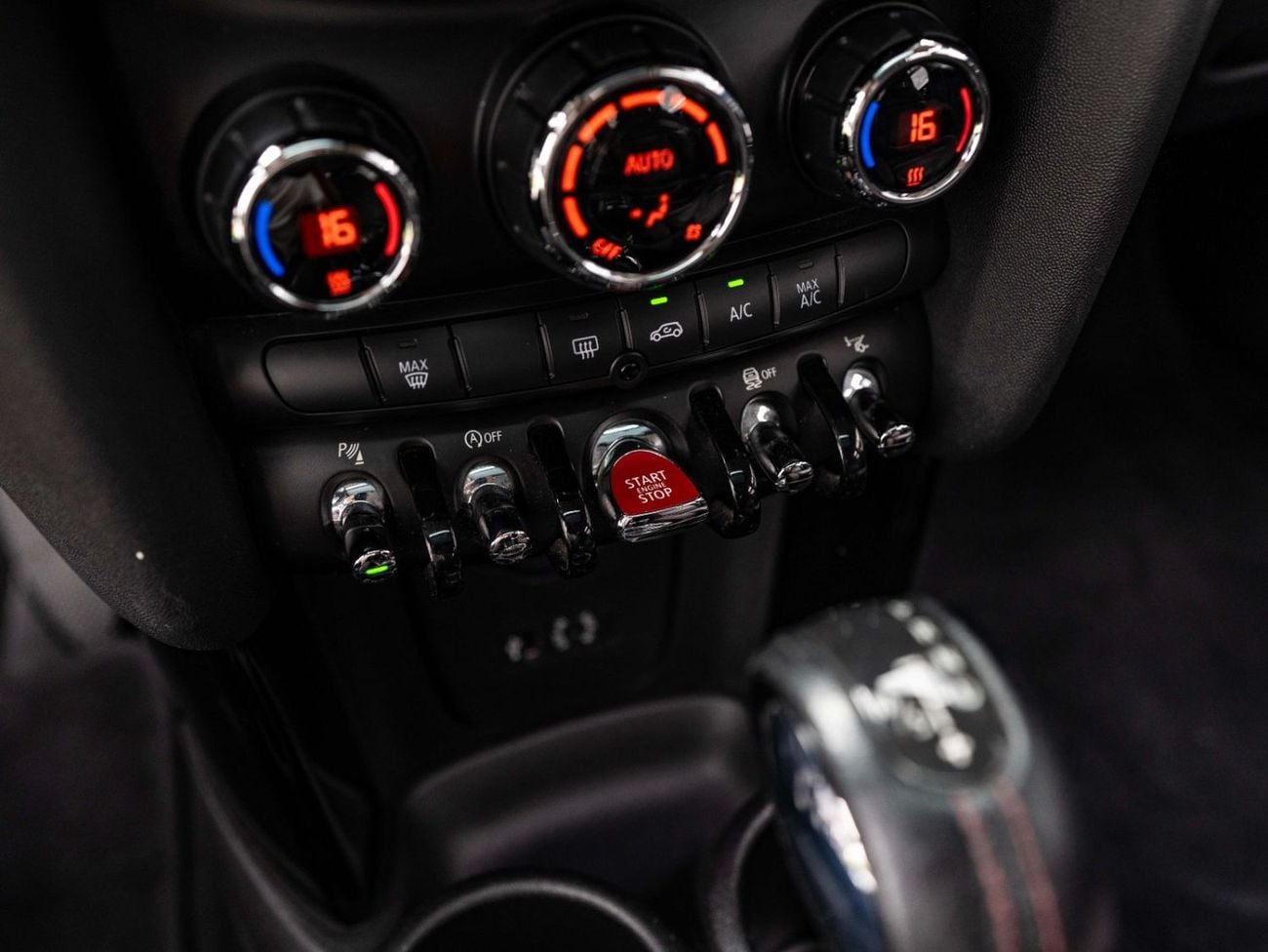 ميني كوبر إس HIGH SPEC MINI Hatch Cooper S 2018
