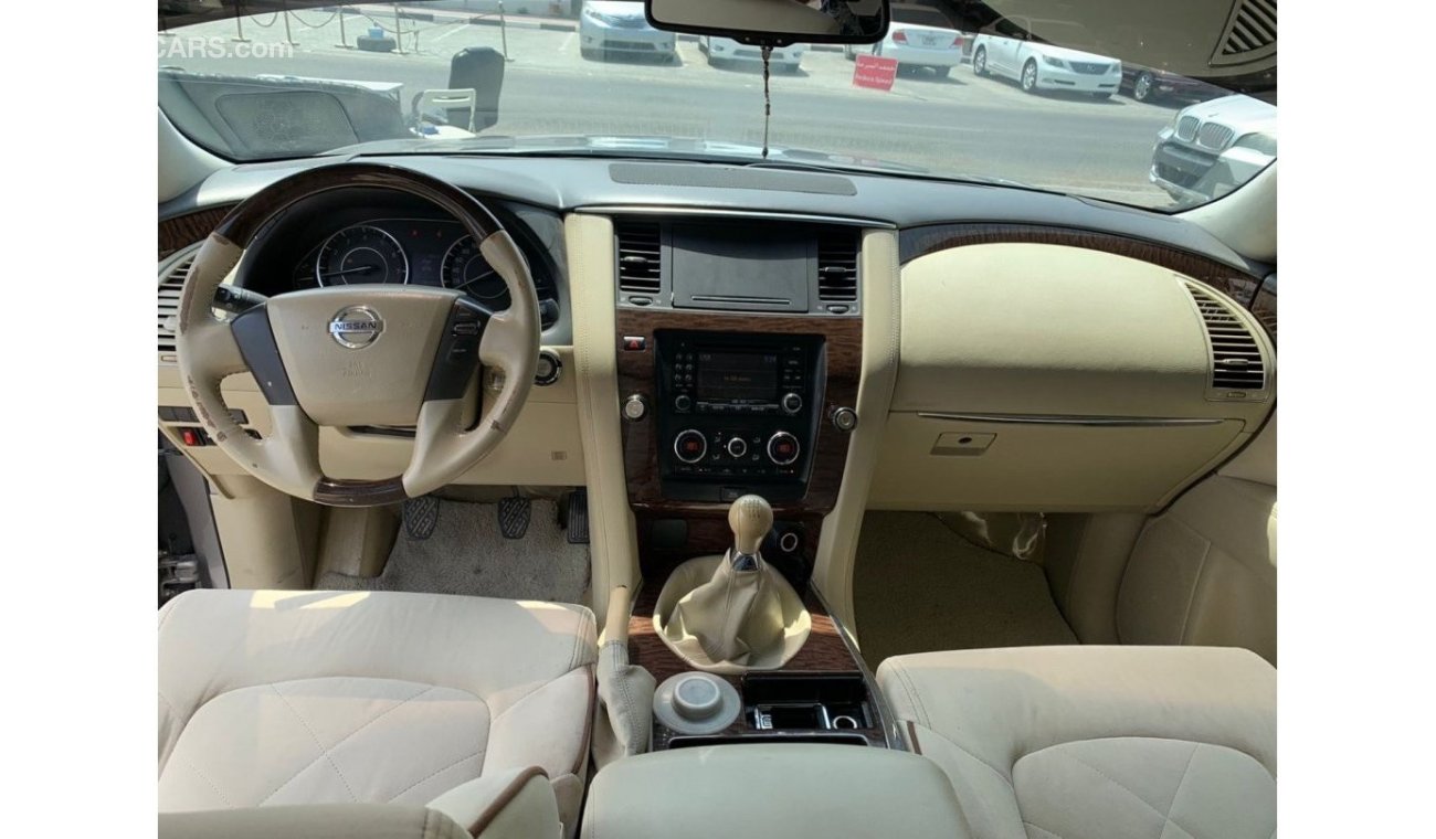 Nissan Patrol LE T1 LE T1 2012 model, big machine, manual transmission (regular transmission) 8 cylinders