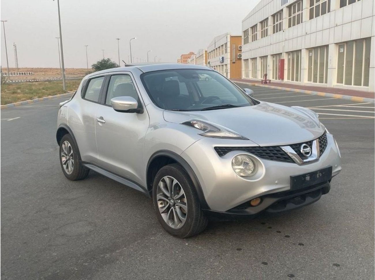 نيسان جوك SV موديل 2016 ماكينة 1600 سي سي - بحالة ممتازة جدا / مواصفات خليجية