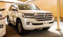 Toyota Land Cruiser GXR V8 White Edition