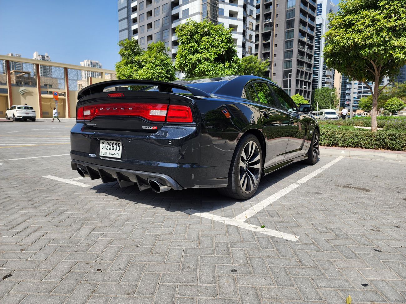 دودج تشارجر SRT8 6.4L