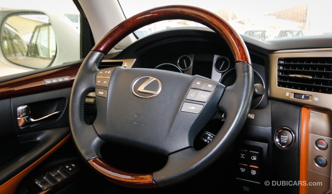 Lexus LX570