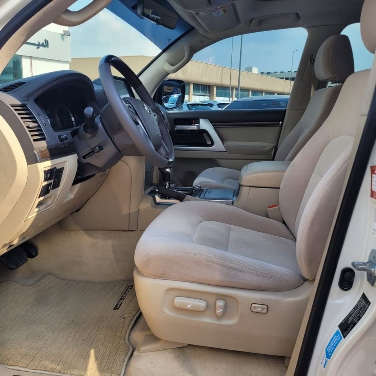 تويوتا لاند كروزر TOYOTA LANDCRUISER VXR V8 5.7