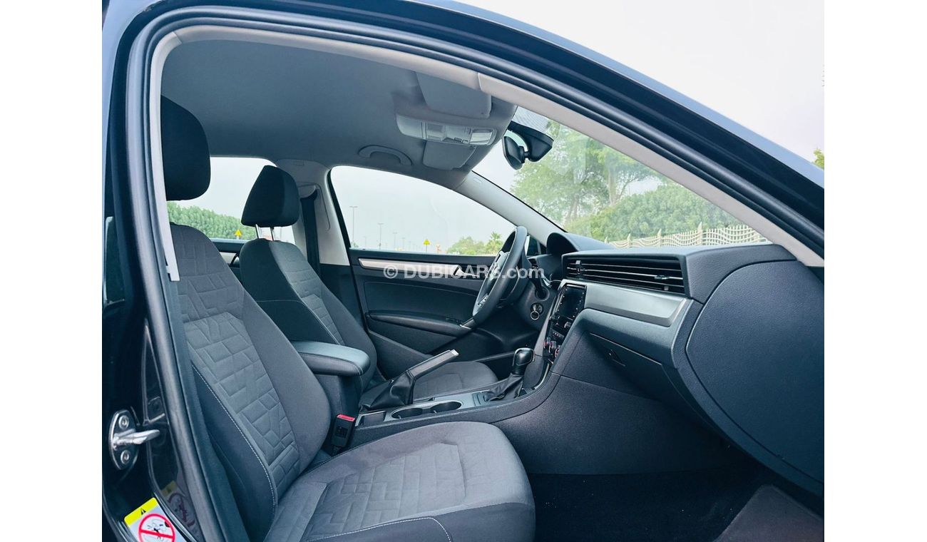 Volkswagen Passat Comfortline 950 PM || PASSAT 2.5L || AVAILABLE 0% DP || GCC || APPLE CAR PLAY