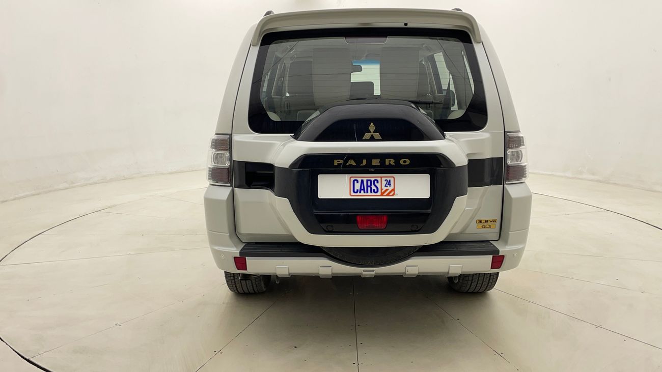 ميتسوبيشي باجيرو GLS HIGHLINE 3.8 | بدون دفعة مقدمة | اختبار القيادة في المنزل