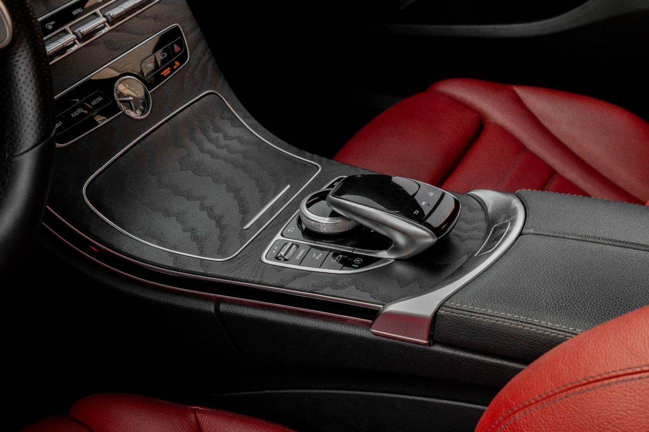 مرسيدس بنز C 200 C200 AMG | 2,155 P.M | 0% Downpayment | Sedan!