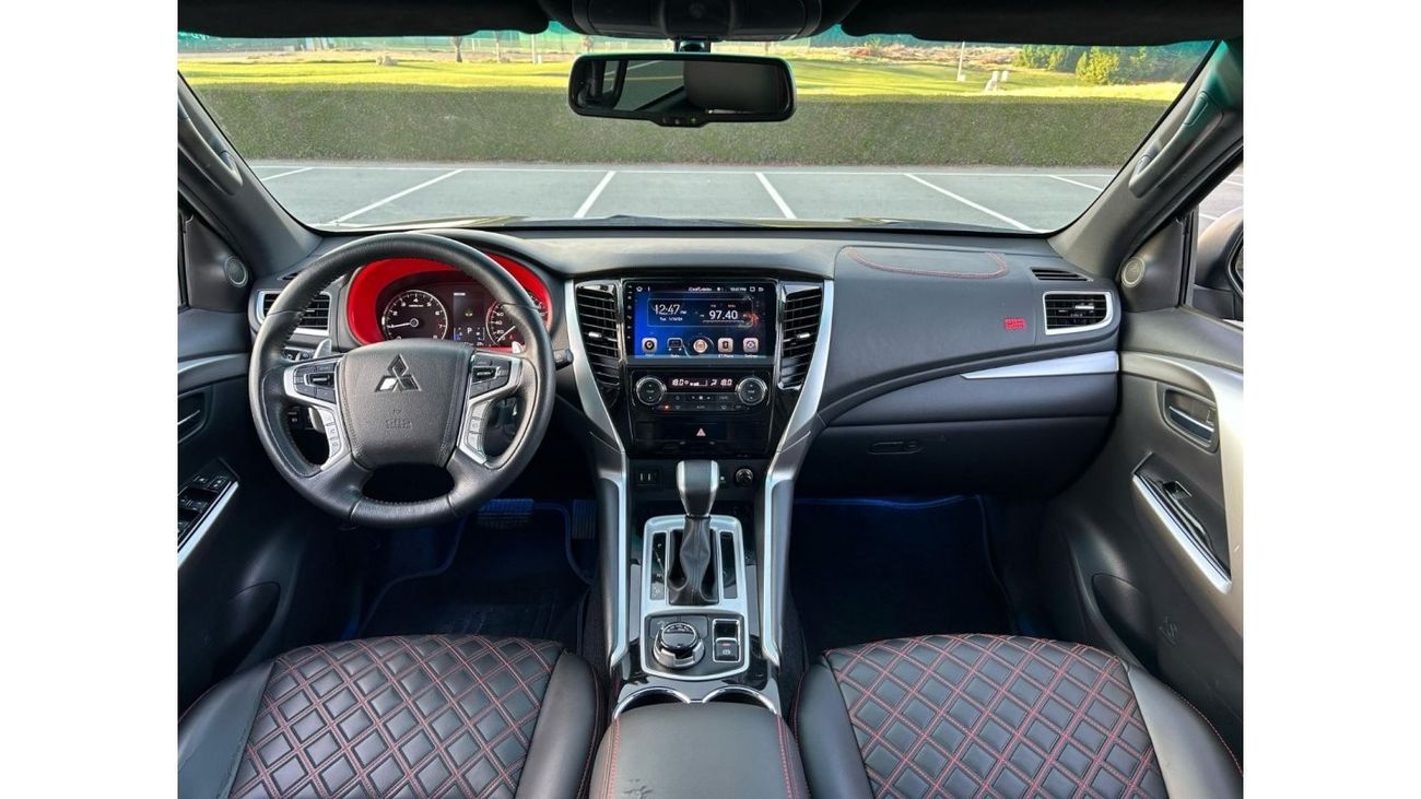 Mitsubishi Montero GLS Premium Montero Sport signature edition 2019 GCC 2Keys // Low mileage // Full option // perfect