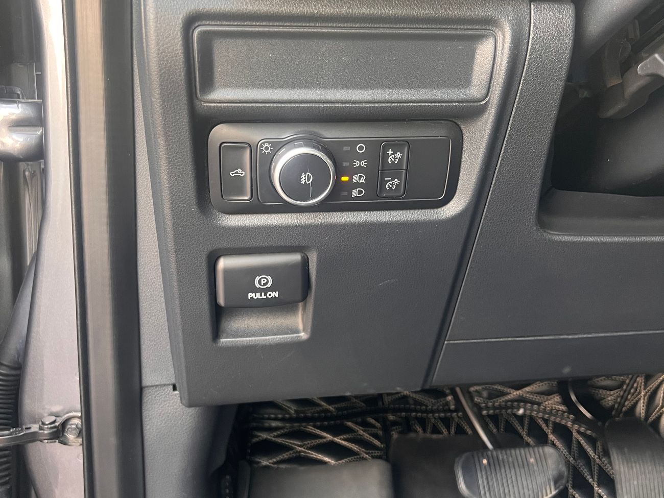 فورد F 150 XL 2.7L 6CYL