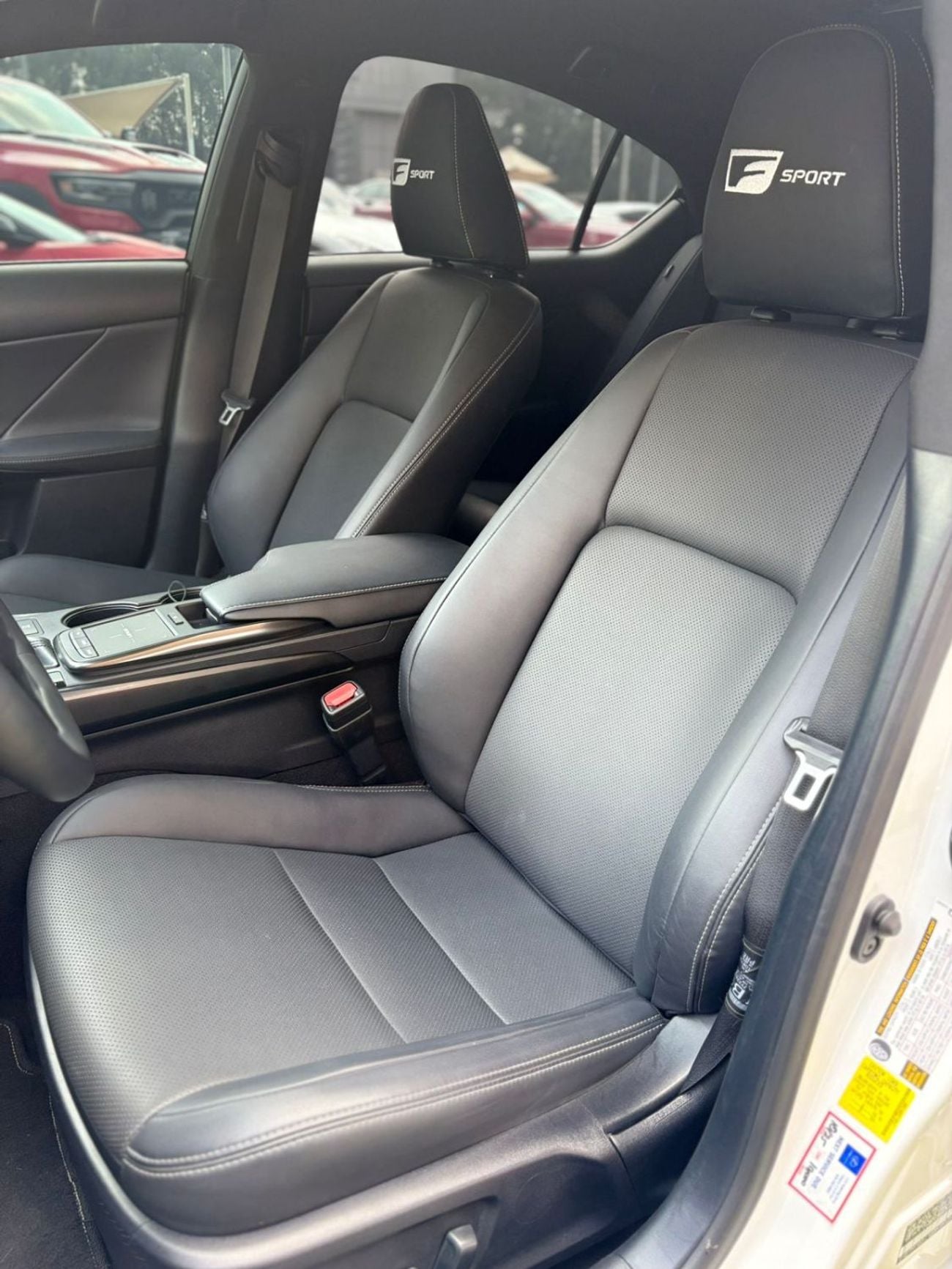 لكزس ISF لكزس IS300F وارد 2025 فل ابشن بحاله ممتازه سوبر كلين