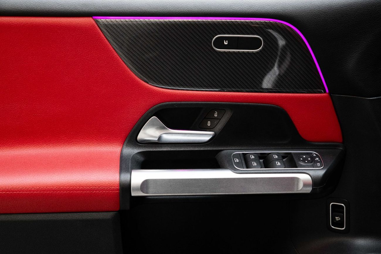 مرسيدس بنز GLB 250 GLB 250 | 3,134 P.M | 0% Downpayment | Fantastic Condition!