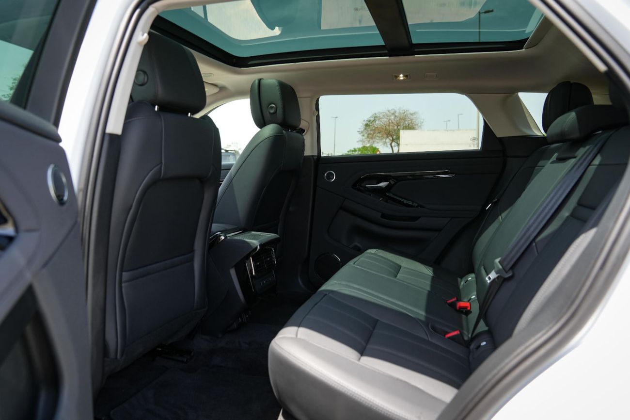 لاند روفر رانج روفر إيفوك SE P250 DYNAMIC 2025!! FIVE YEARS WARRANTY!! THREE YEARS SERVICE CONTRACT