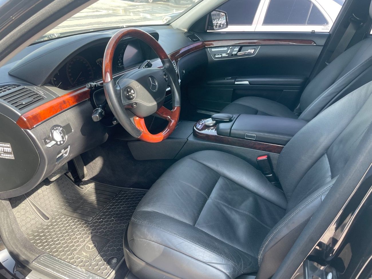 مرسيدس بنز S 500 مرسيدس S500 وارد كوريا اوراق جمارك فل اوبشن نظيفة جدا ًبدون حوادث