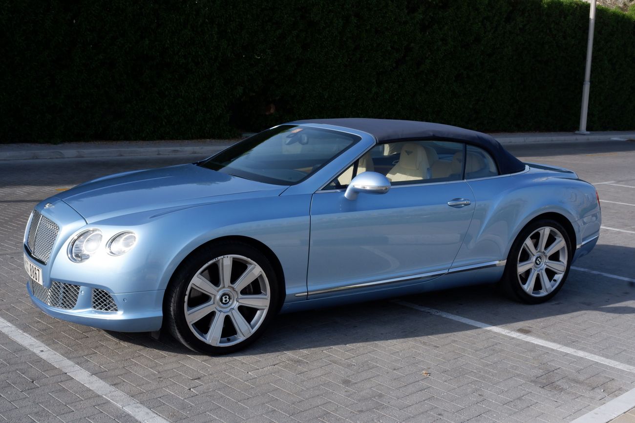 بنتلي كونتيننتال جي تي سي W12 twin turbo TOP option