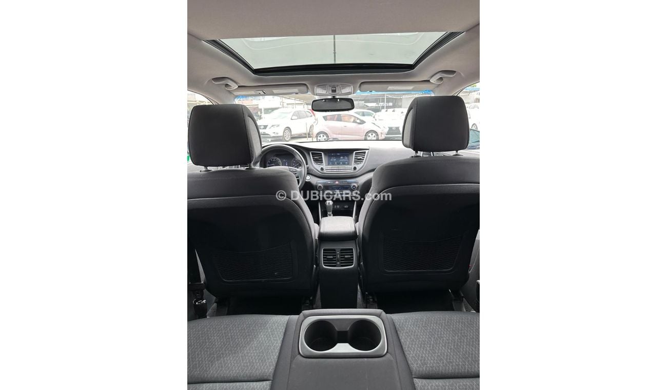Hyundai Tucson car in perfect condition 2018 4wd with engine capacity 1.6 turbocharged