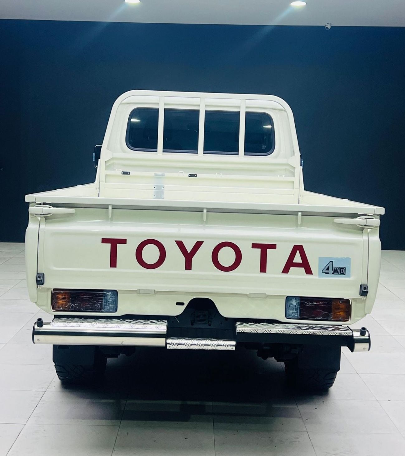 Toyota Land Cruiser Pick Up DIESEL 4.5L ,RIGHT HAND 2O16 MODEL ONLY FOR EXPORT AVAILABLE