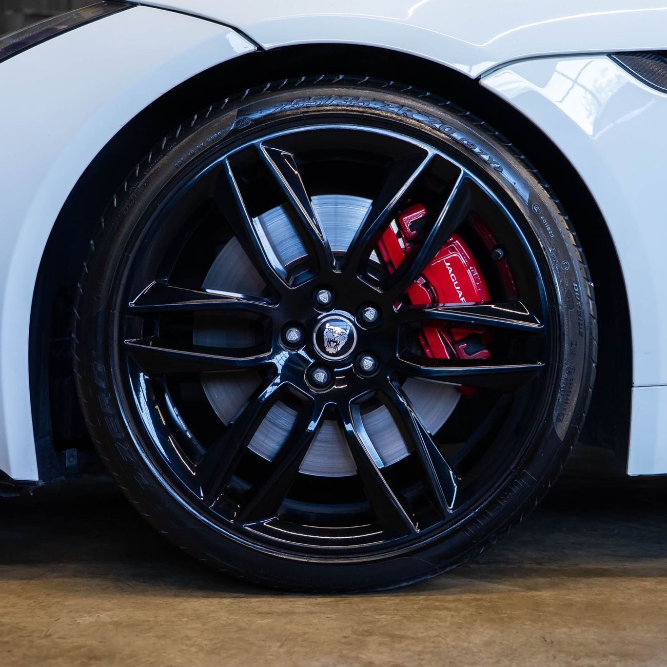 Jaguar F-TYPE AED 4,856 P.M • 0% Downpayment • Jaguar F-Type R V8 • 1 Year Warranty