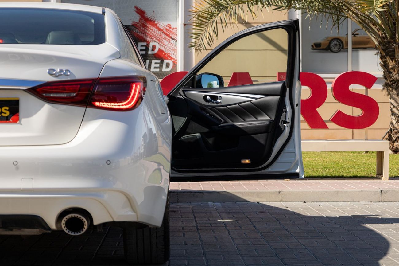 Infiniti Q50 Luxe 3.0L