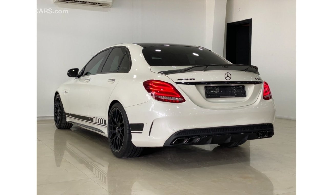 مرسيدس بنز C 63 AMG Carbon Fiber 2015 GCC