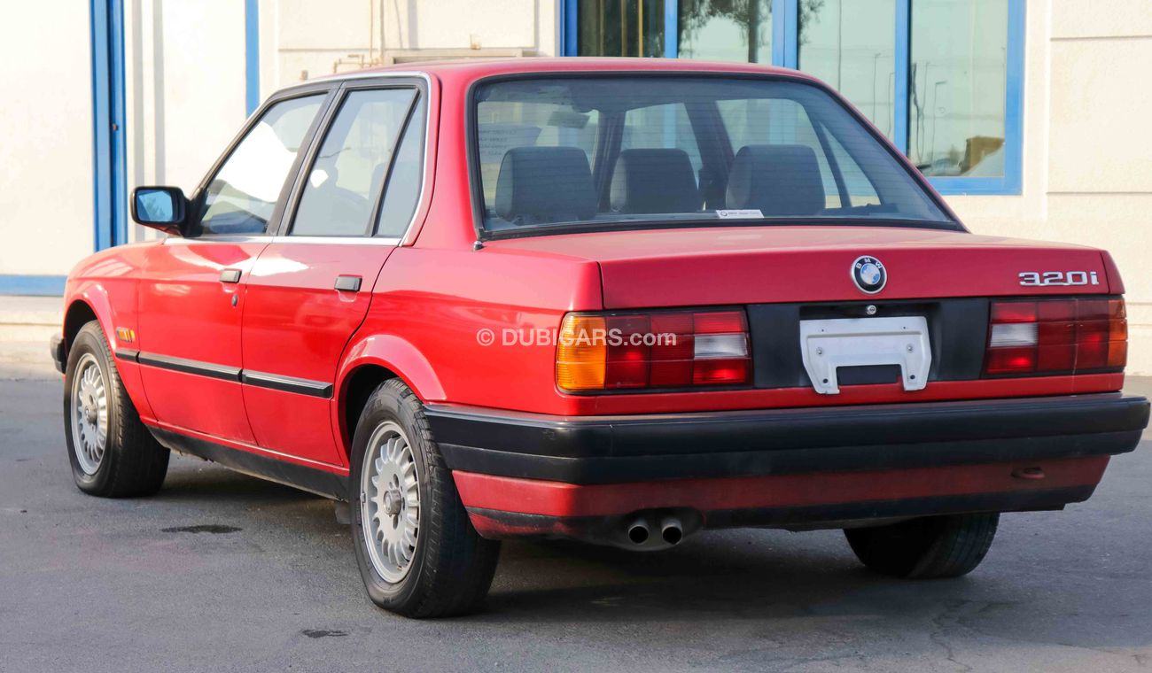 BMW 320i i