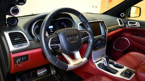 Jeep Grand Cherokee TRACKHAWK / GCC Spec