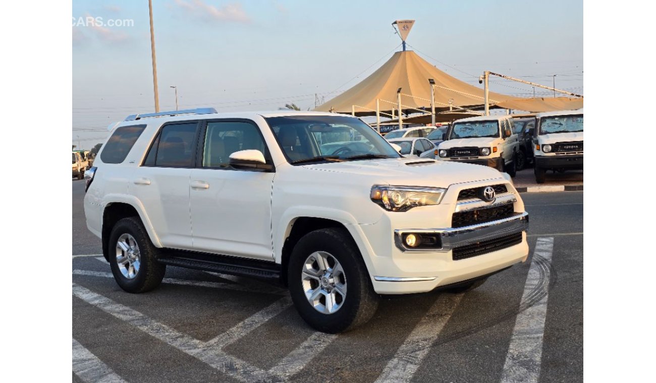 Toyota 4Runner 2018 model SR5 leather seats and 4x4