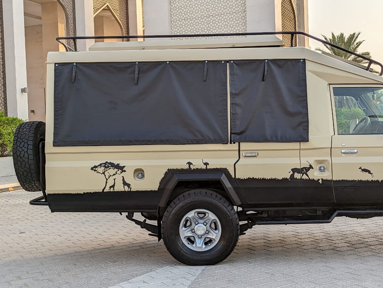 تويوتا لاند كروزر بيك آب TOYOTA LAND CRUISER PICKUP SAFARI