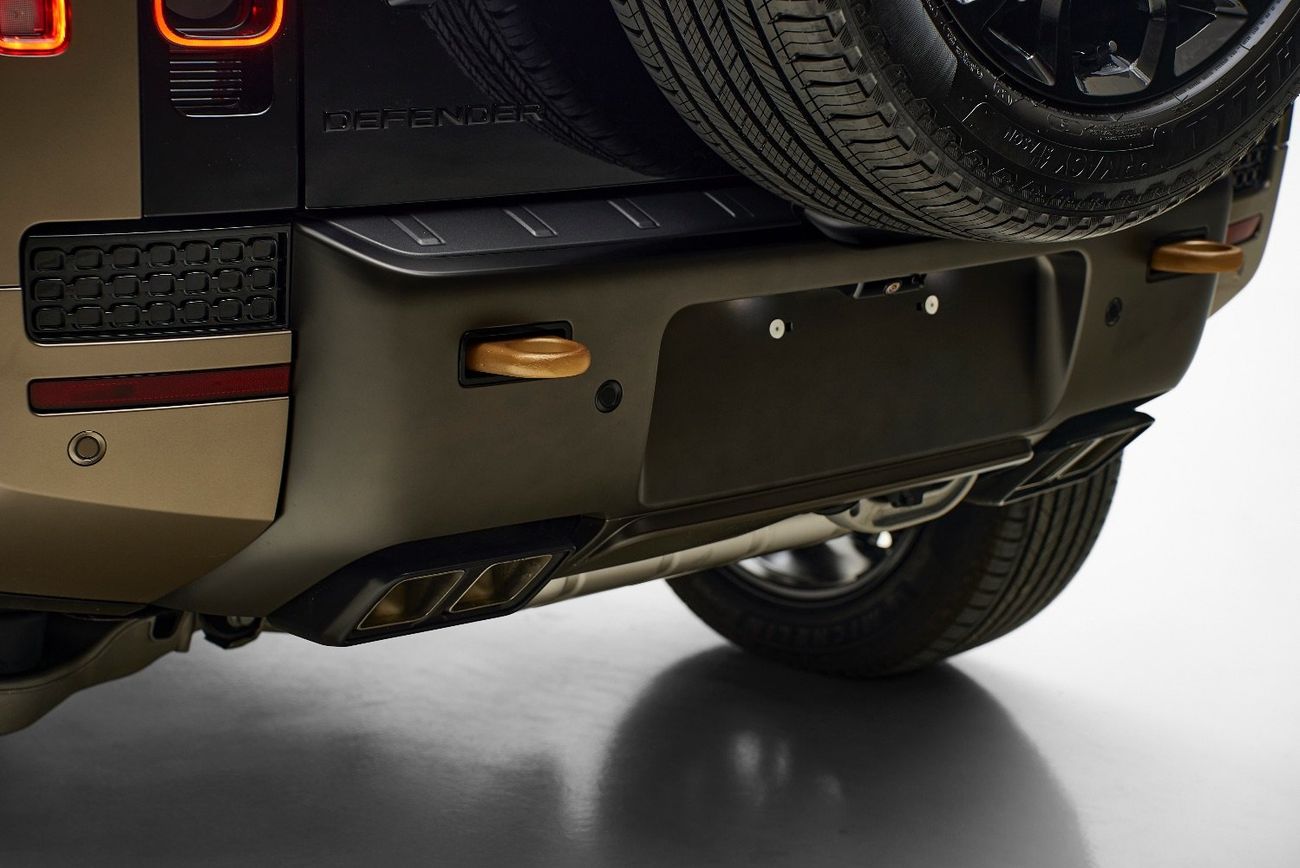 لاند روفر ديفندر 110 P635 OCTA V8