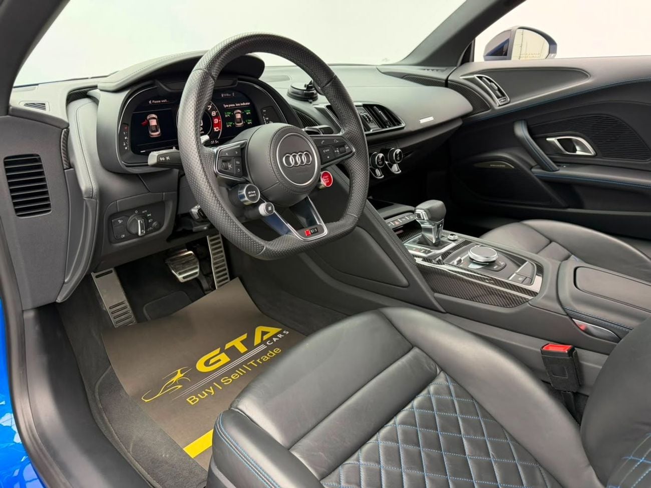 أودي R8 V10