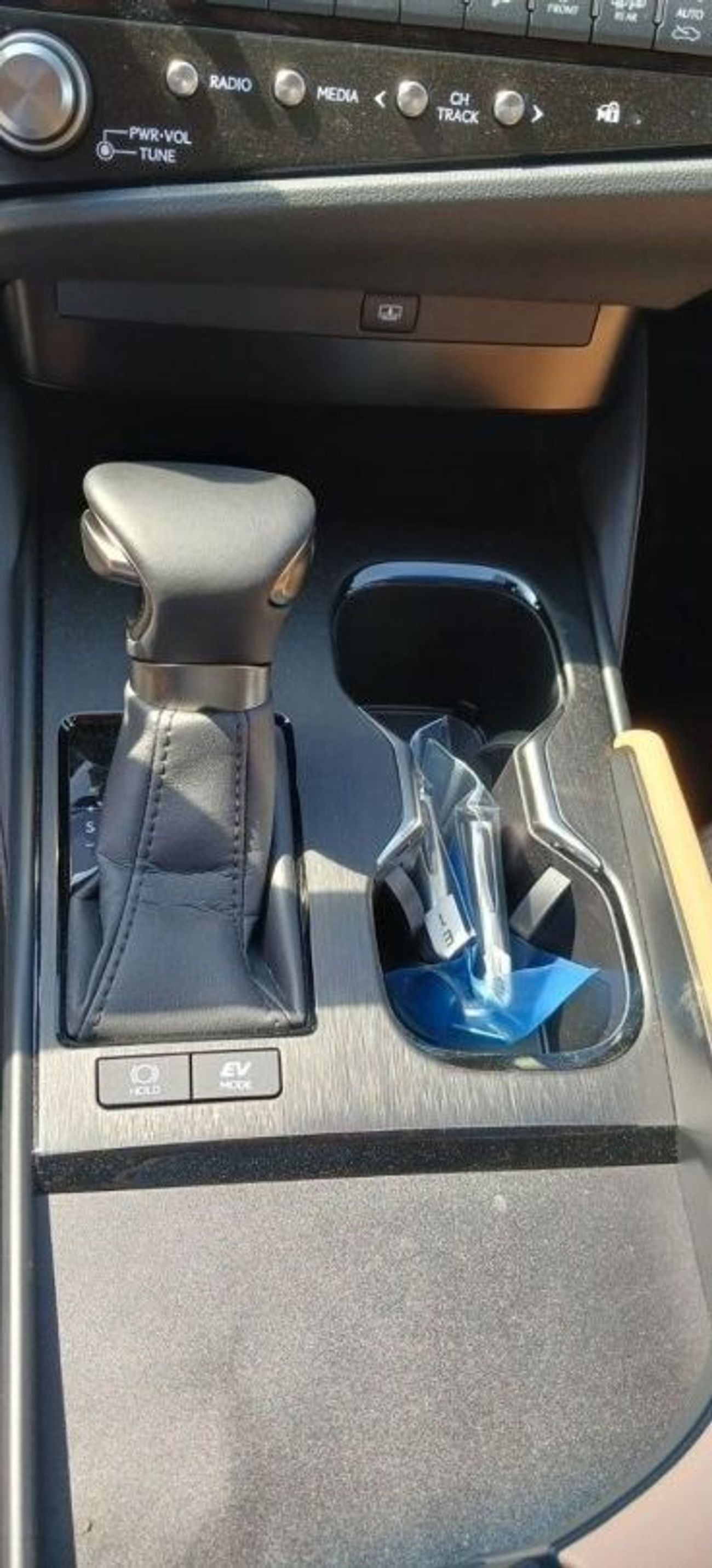 Lexus ES 300 Lexus ES300h 2.5L Hybrid, Sedan, Model 2023