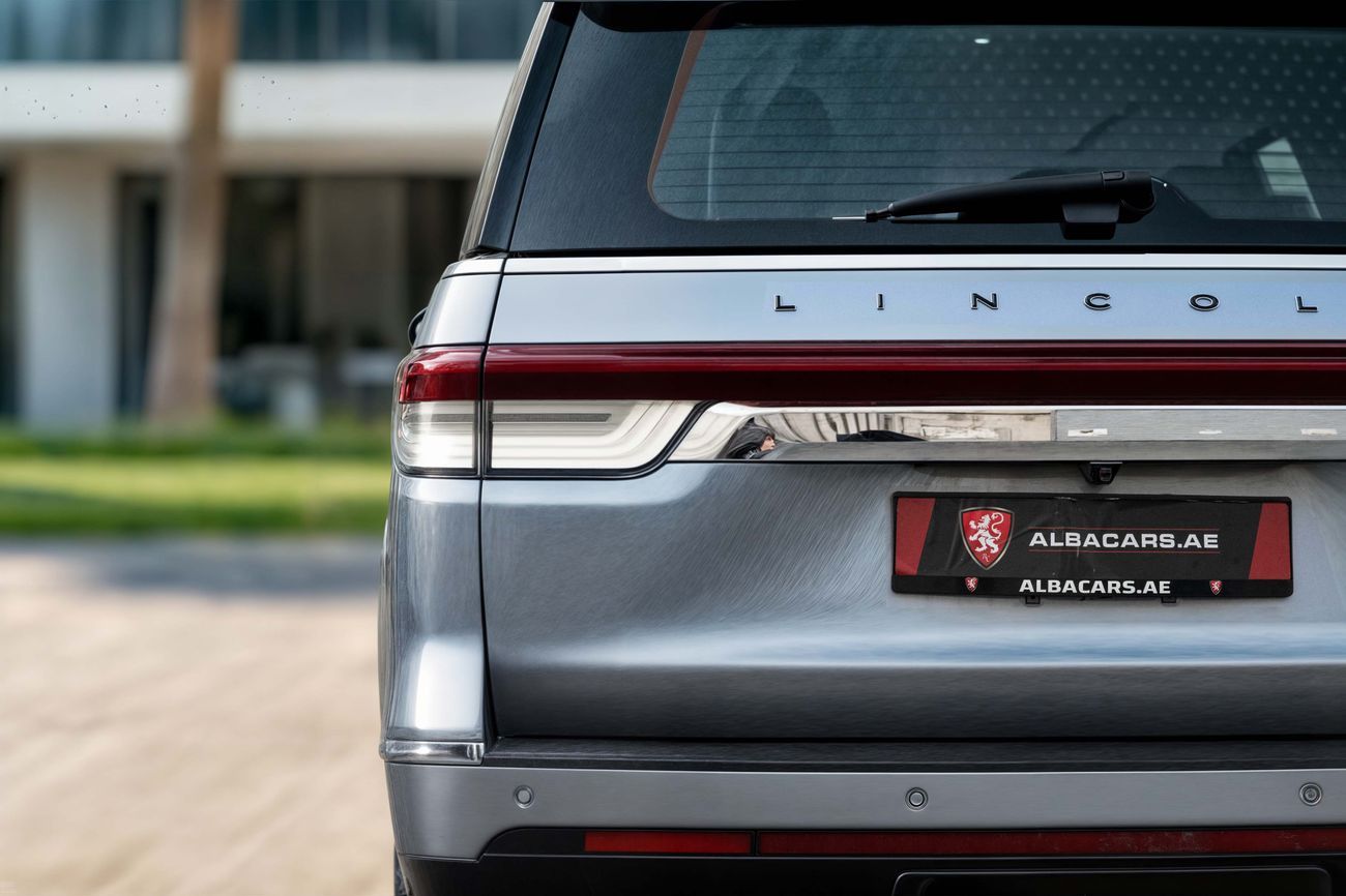لينكولن نافيجاتور Navigator Presidential | 4,368 P.M | 0% Downpayment | Excellent Condition!
