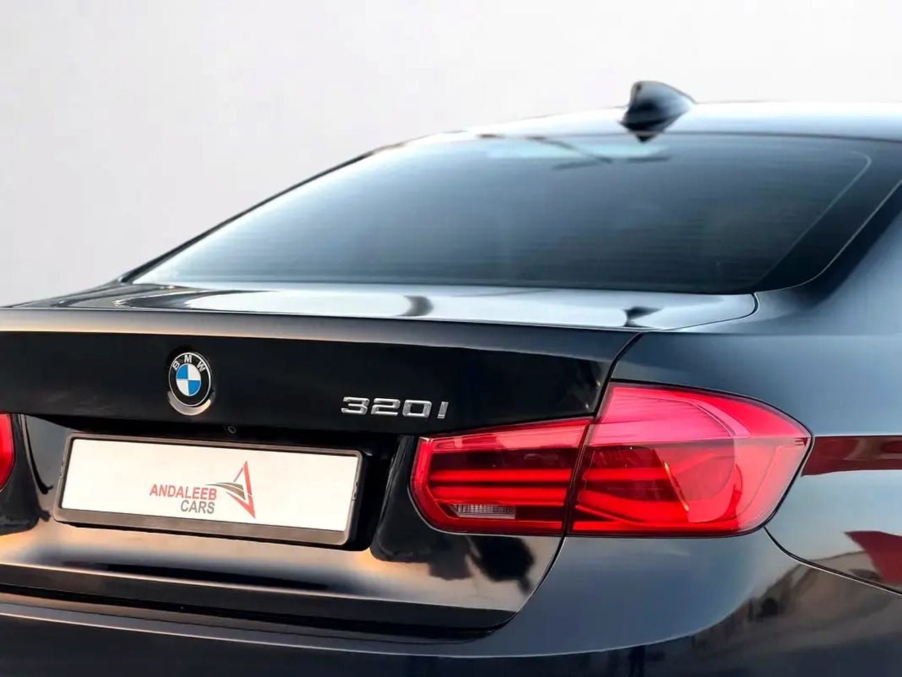 BMW 320i STANDARD 320i | 2.0L TURBO | 184 HP | GCC SPECS