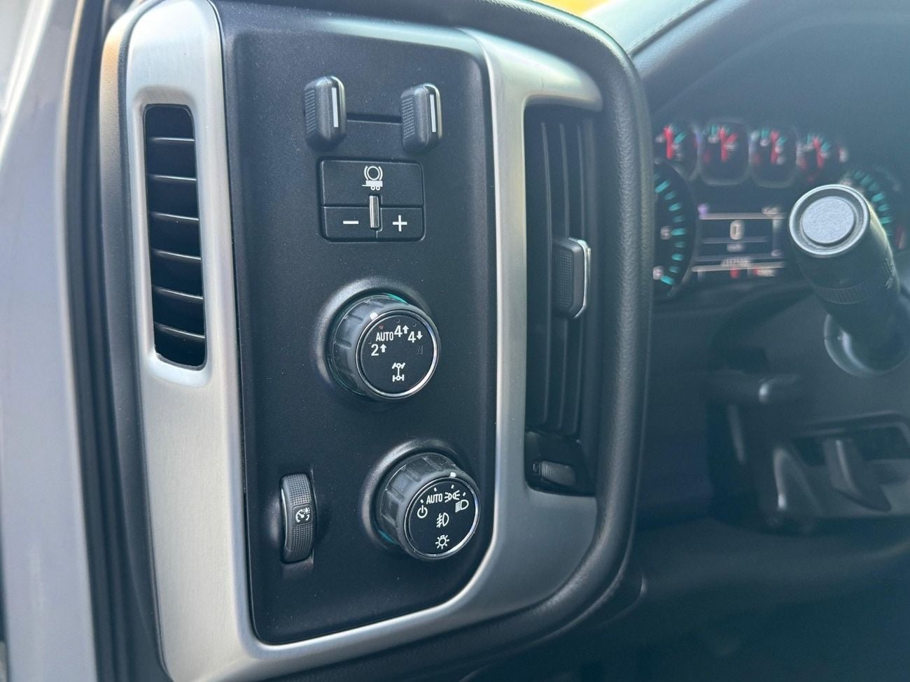 GMC Sierra 1500 REG/CAB SLE Z71 V8 5.3L/ LOW MILEAGE /RADAR / GEAR COLOR / REMOTE START / ROAD ASSIST