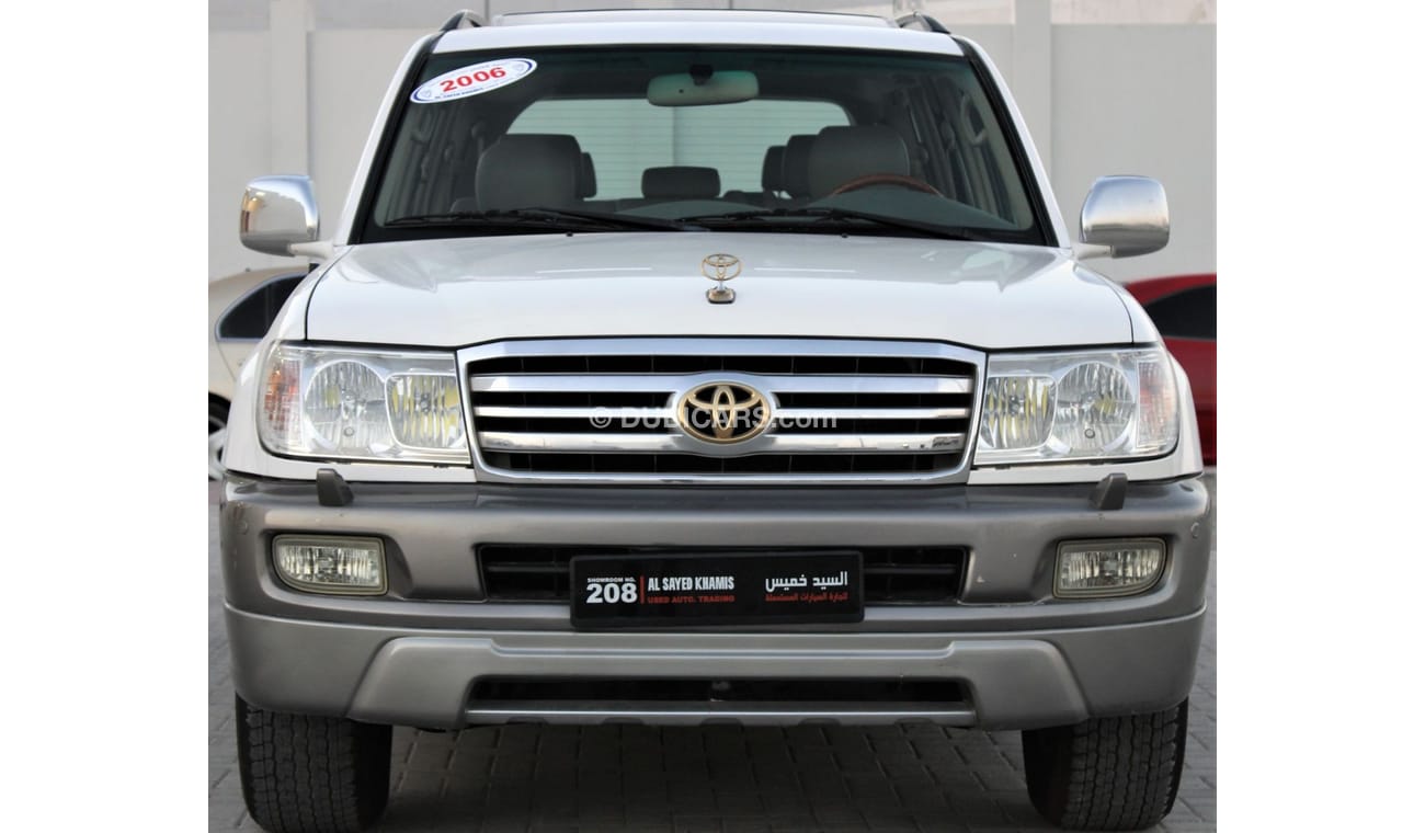 Toyota Land Cruiser Toyota Land Cruiser 2006, GCC, full option, without paint, without accidents, very clean from inside