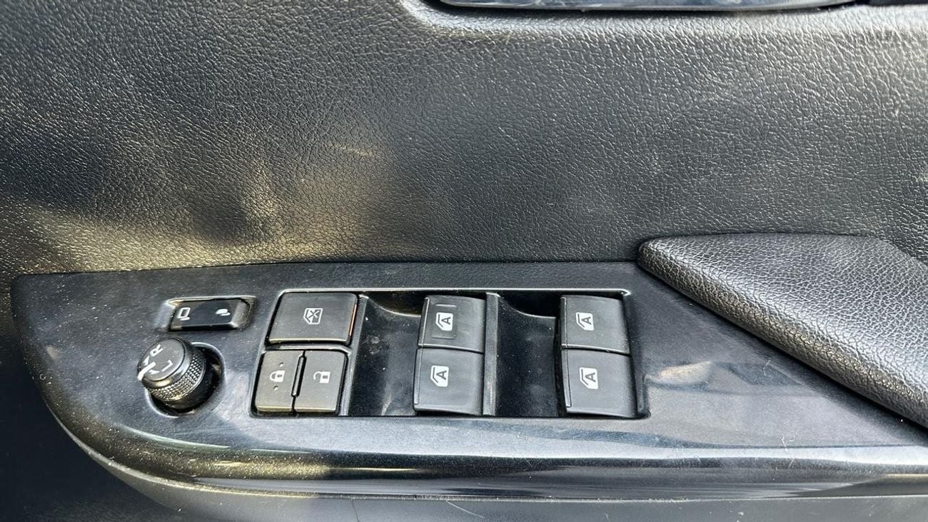 تويوتا هيلوكس ROGUE DIESEL RHD 2,8