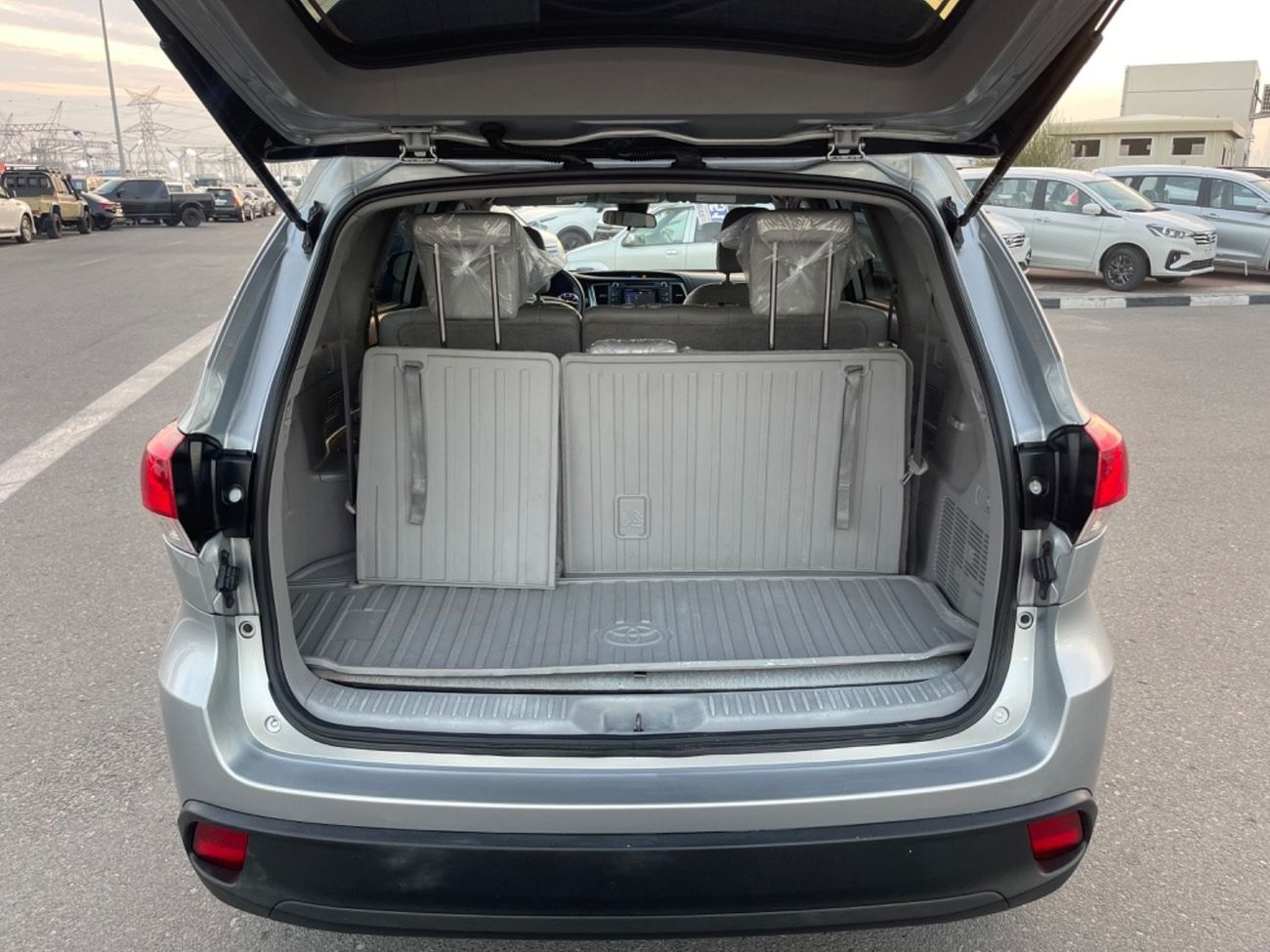 Toyota Highlander 2019 TOYOTA HIGHLANDER LE 4x4 IMPORTED FROM USA