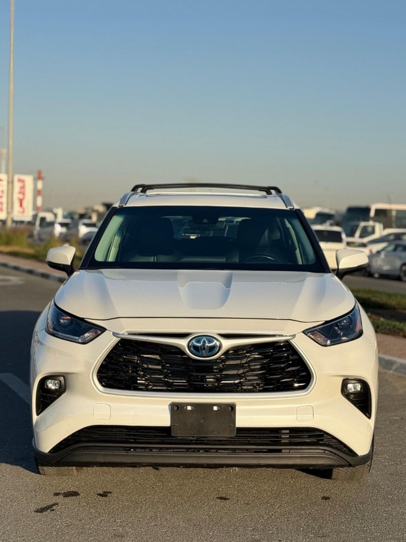 تويوتا هايلاندر TOYOTA Highlander Hybrid XLE Premium