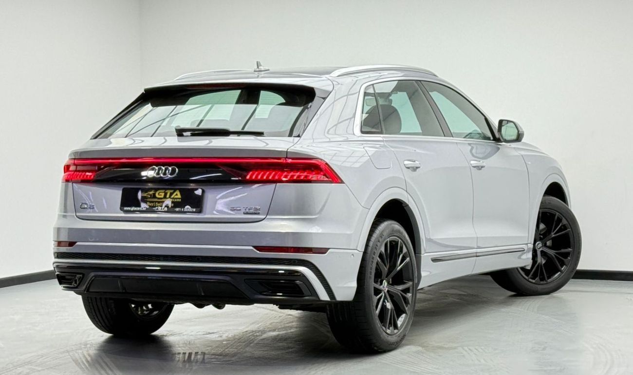 Audi Q8 55 TFSI quattro S-Line 3.0L (340 HP) 2020 Audi Q8 55 TFSI Quattro S-Line Black Edition, Warranty, Fu