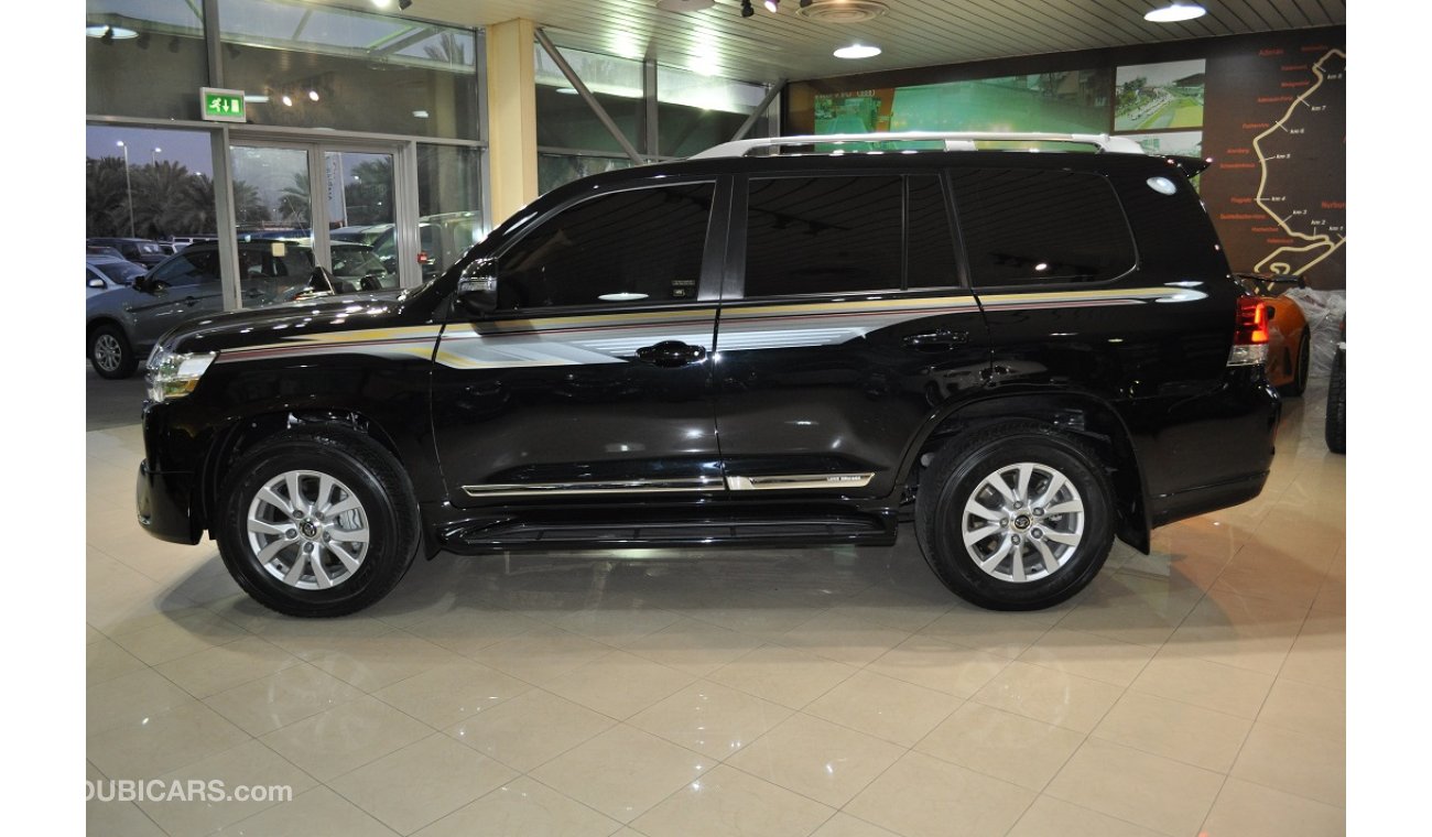 Toyota Land Cruiser GXR V8