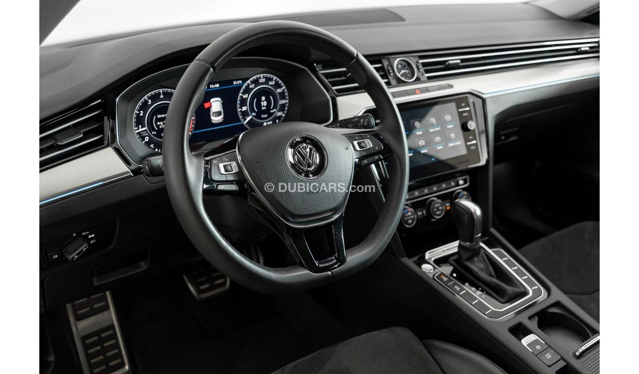 Volkswagen Arteon R-Line 4Motion 2018 Volkswagen Arteon / Full Volkswagen Service History