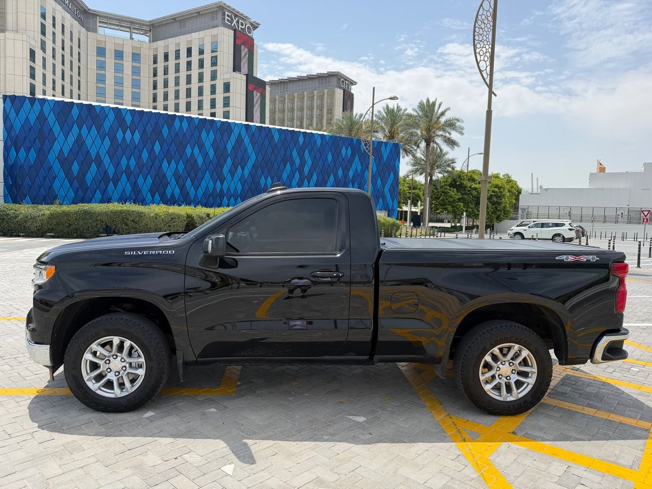Chevrolet Silverado 1500 REG/CAB 1LT
