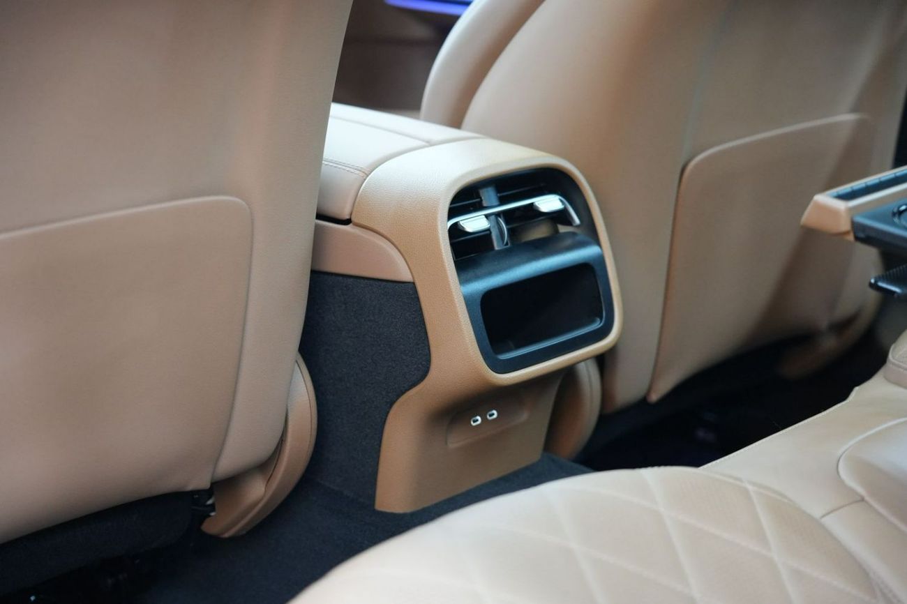 Mercedes-Benz E300 Mercedes-Benz E 300 | 2025 GCC 0km | Agency Warranty | AMG Sports Package | Black Piano Trim