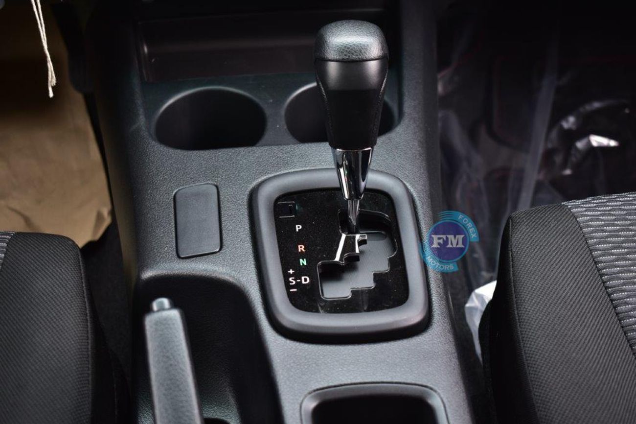 تويوتا هيلوكس Double Cab Pickup DLX-G 2.4L Diesel 4WD Automatic