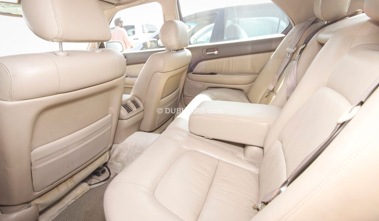 لكزس LS 400