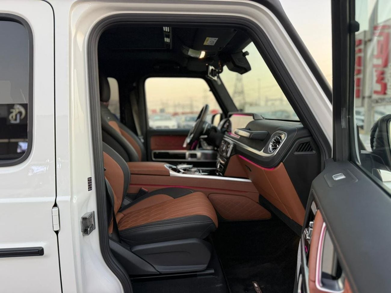 Mercedes Benz G63 AMG STD AMG Night Package