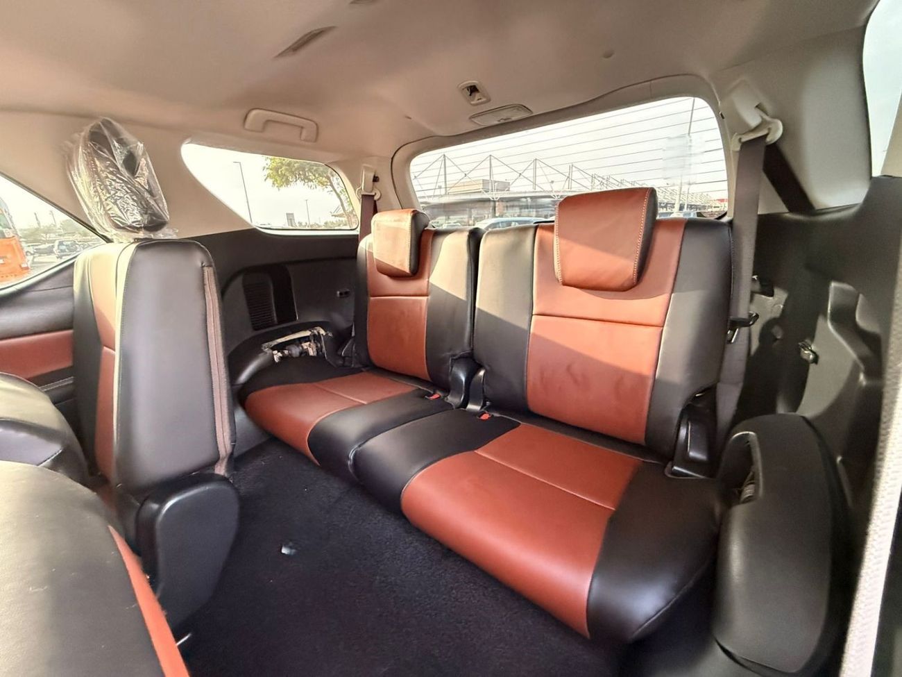 تويوتا فورتونر 2016 | 2.8L DIESEL ENGINE | AT | RHD | HEAVY NUDGE BAR | PADDLE SHIFTER | PUSH START ENGINE | CRUISE