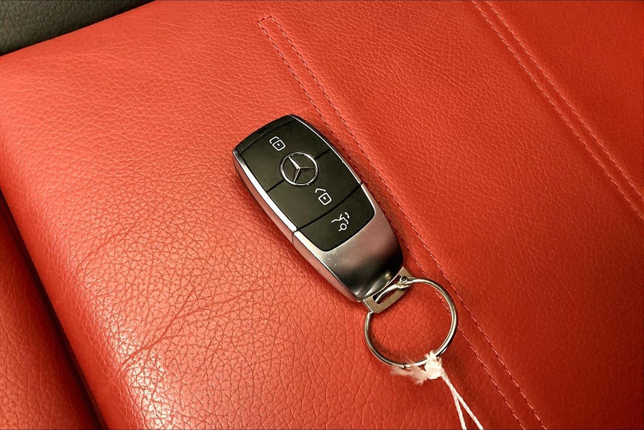 Mercedes-Benz GLA 200 Premium | Guaranteed Warranty | 0 Down Payment