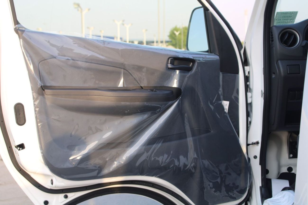 Nissan Urvan NISSAN URVAN 2.5L PETROL 3 SEATER DELIVERY VAN STD ROOF