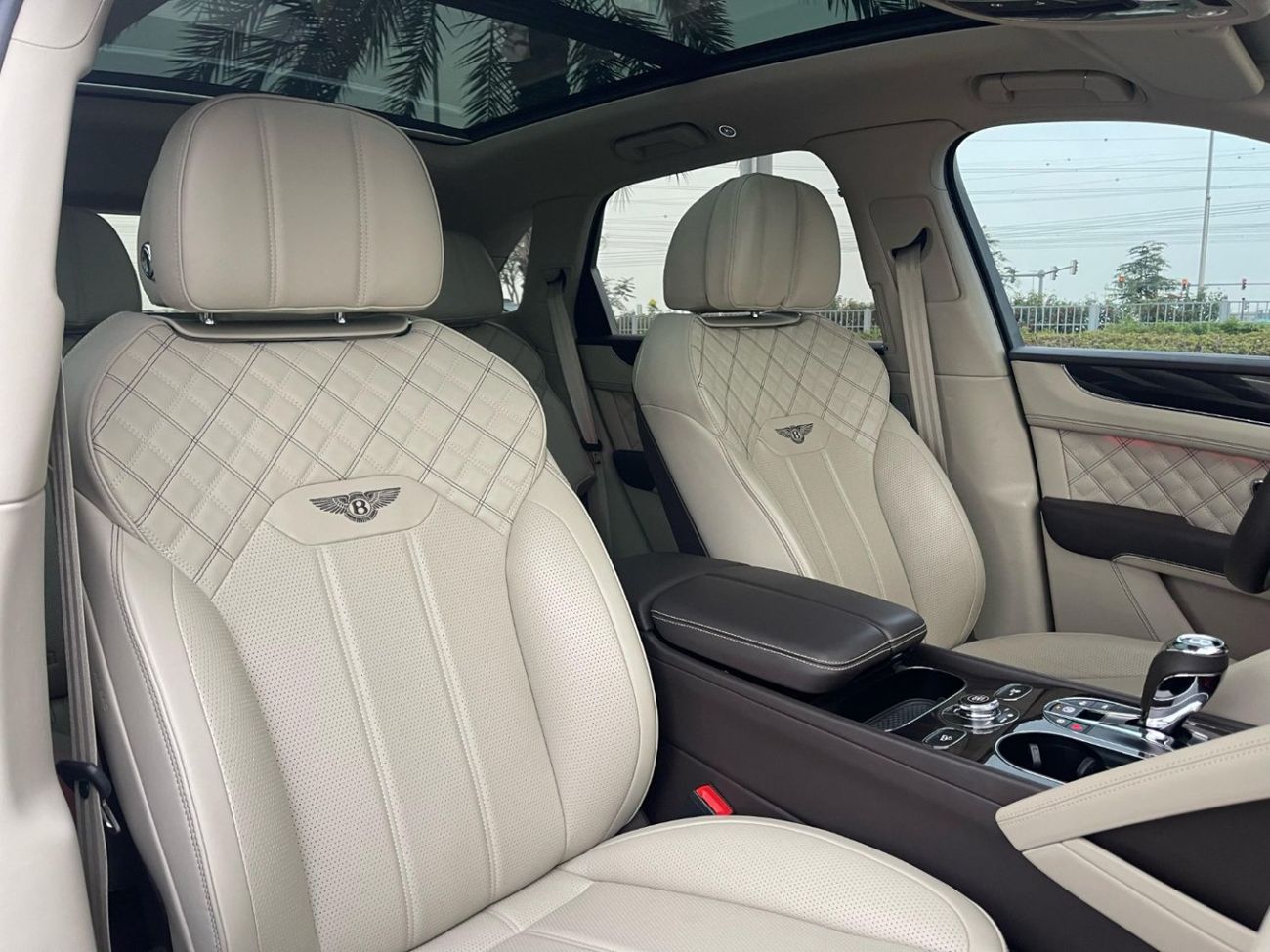 Bentley Bentayga FIRST EDITION
