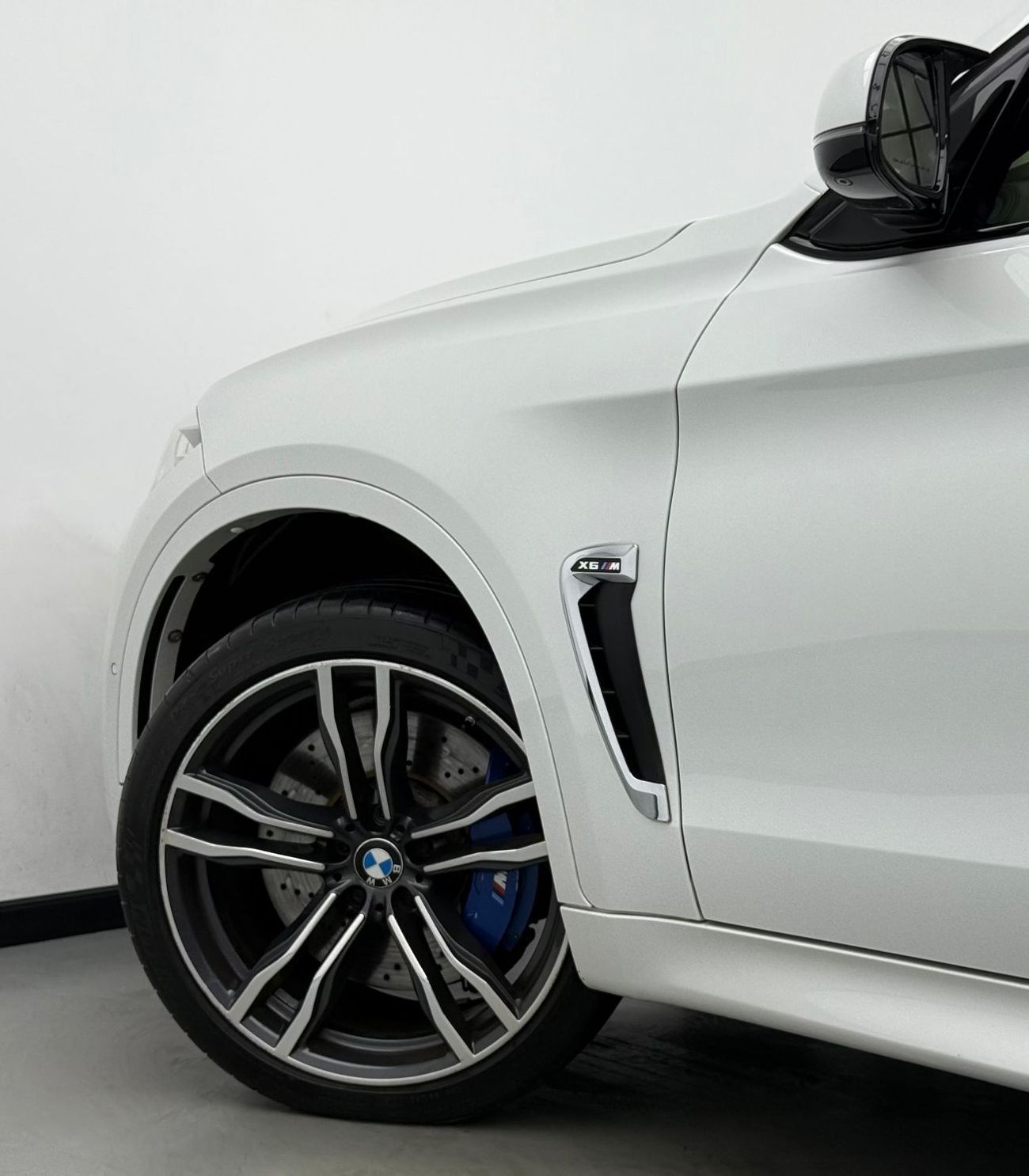 BMW X6M Std 4.4L 2017 BMW X6M, Full Service History, Carbon Fiber Interior, Fully Loaded, Excellent Conditio